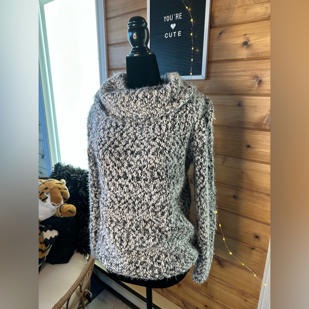 Buffalo jeans, cowl neck sweater black and white